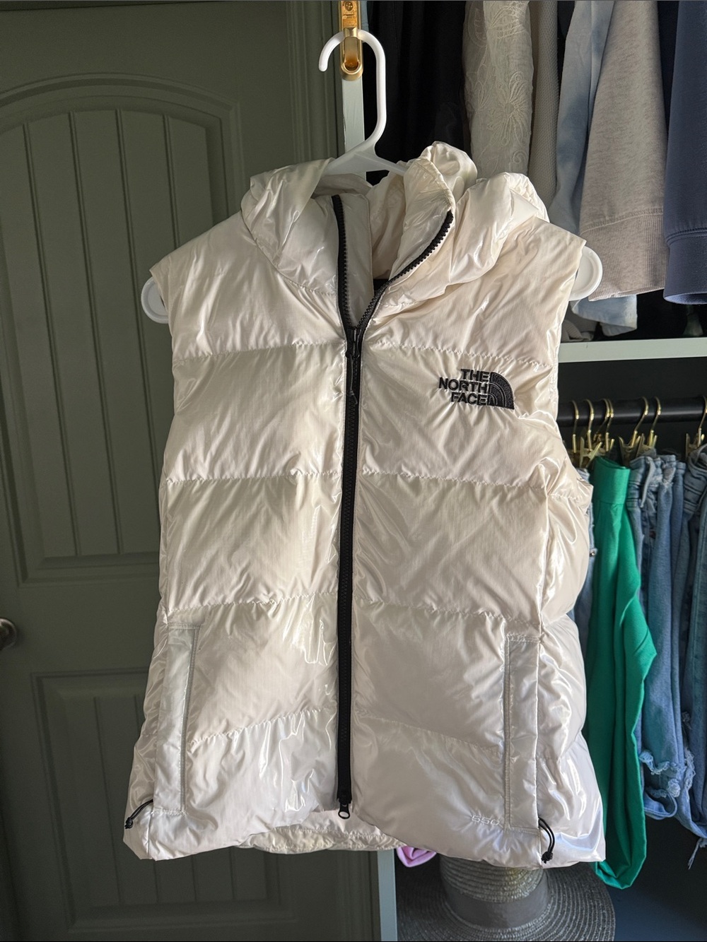 The North Face Women's White Quilted Hooded Puffer Vest - FLAW